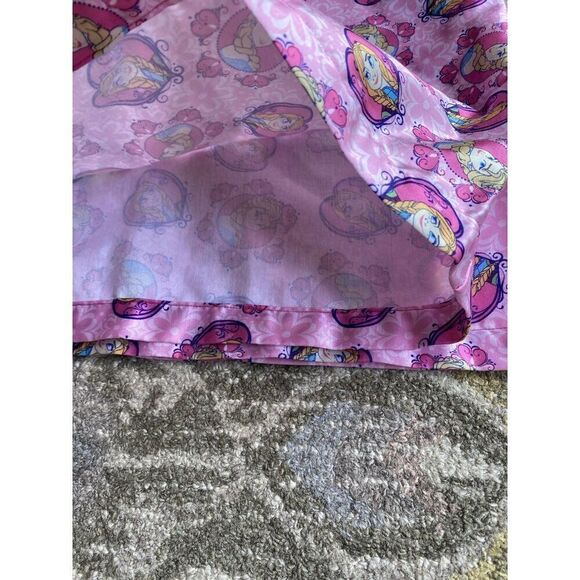 Frozen Elsa Anna ..Silky Bed Pillow Cases - Picture 4 of 4